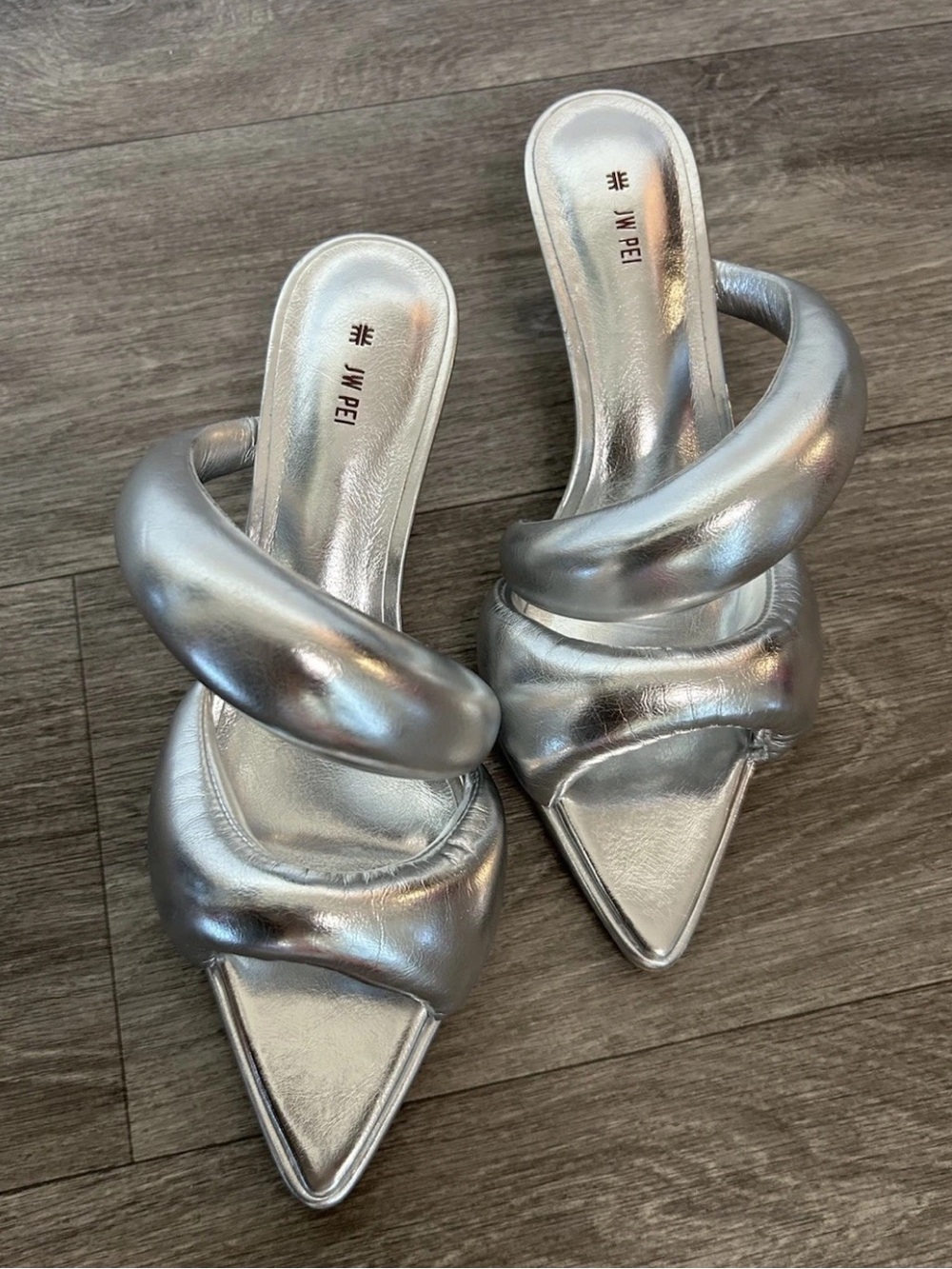 JW PEI Women's Sara Mule Kitten Heel Sandals Metallic Silver US6 EU6 Space Age